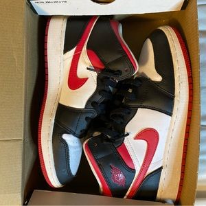 Gym red gs jordan 1 mid